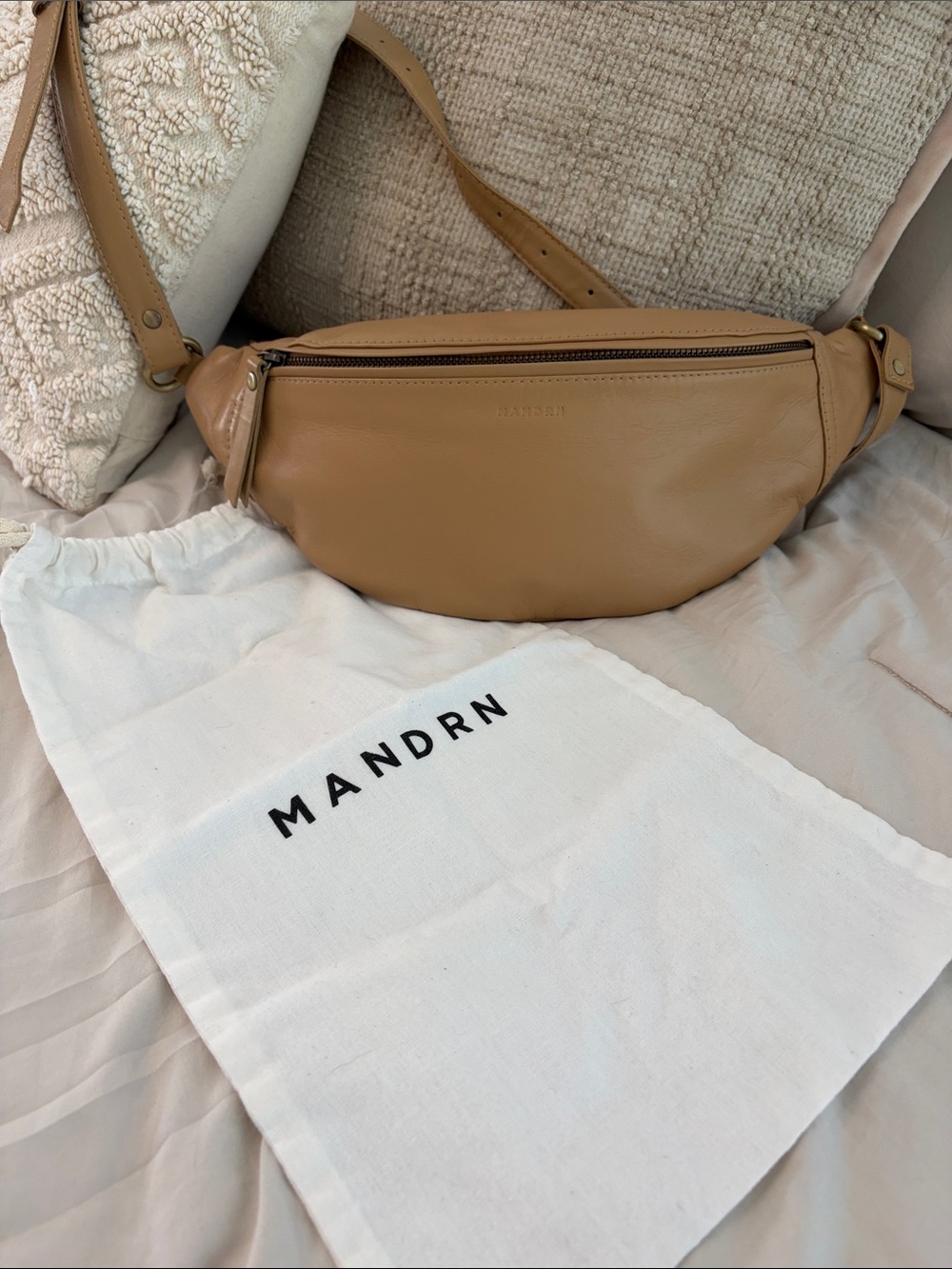 Mandrn Atlas Leather Bum Bag Light Brown